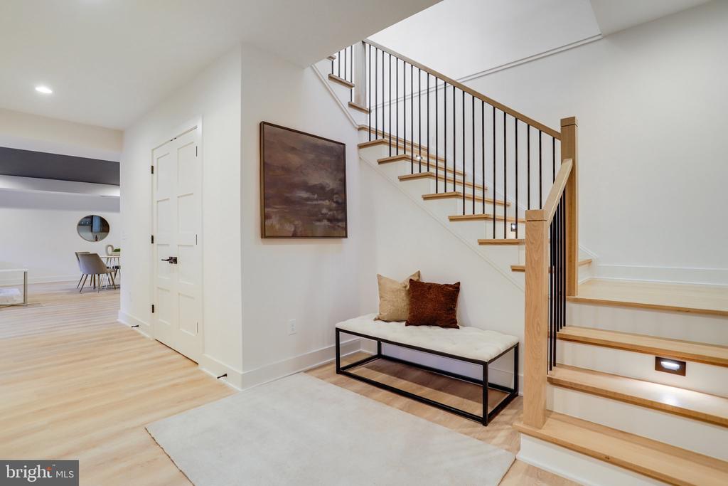 5606 Williamsburg Blvd