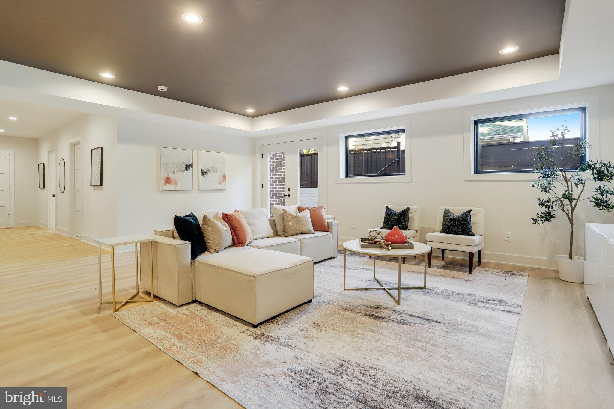 5606 Williamsburg Blvd