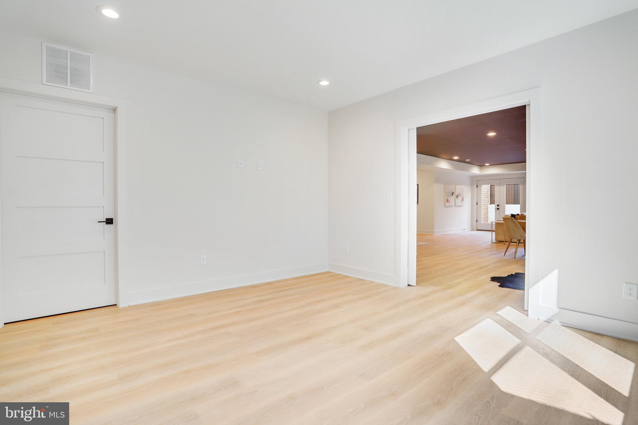 5606 Williamsburg Blvd