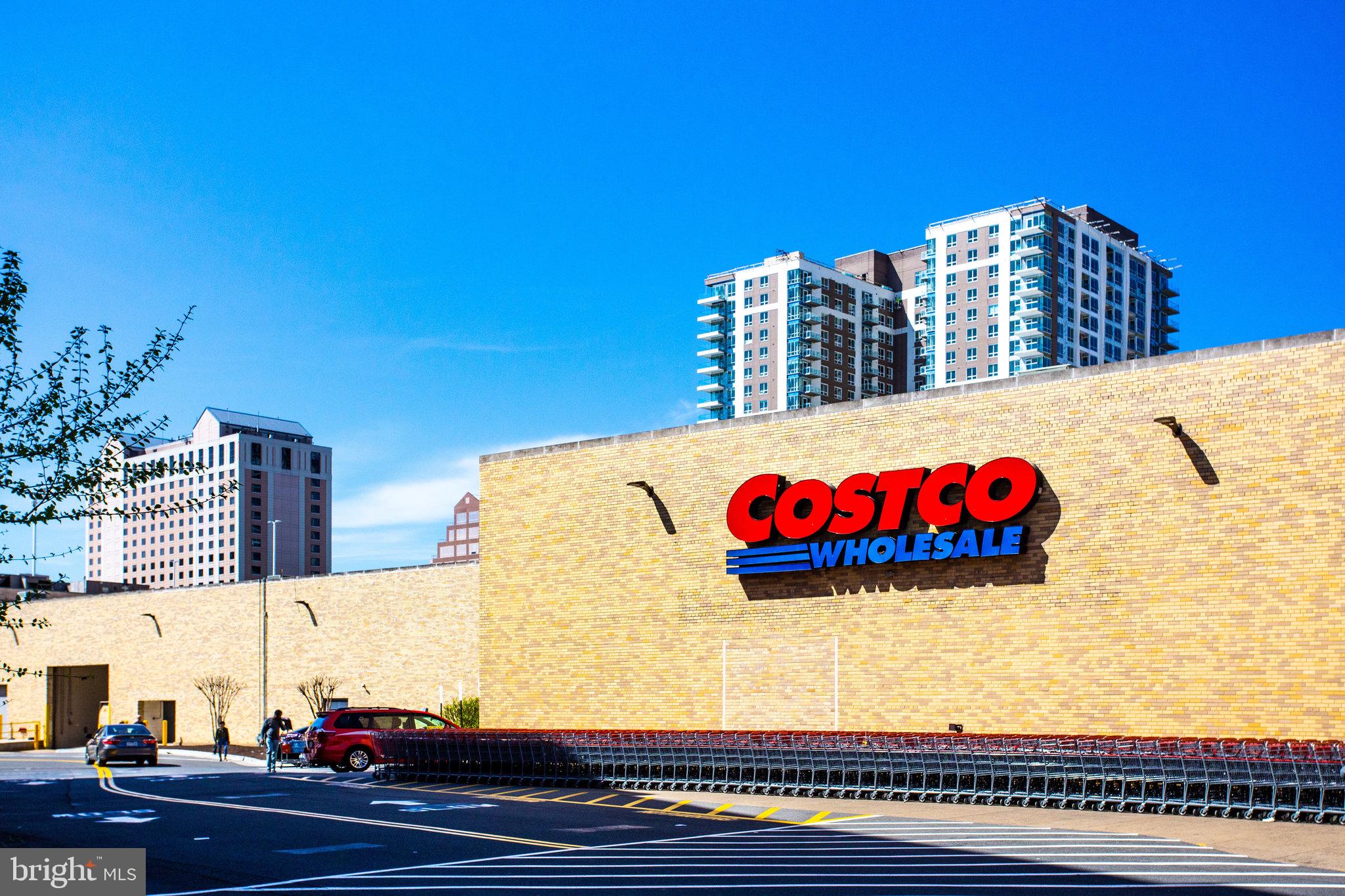 1300 Crystal Dr #901s