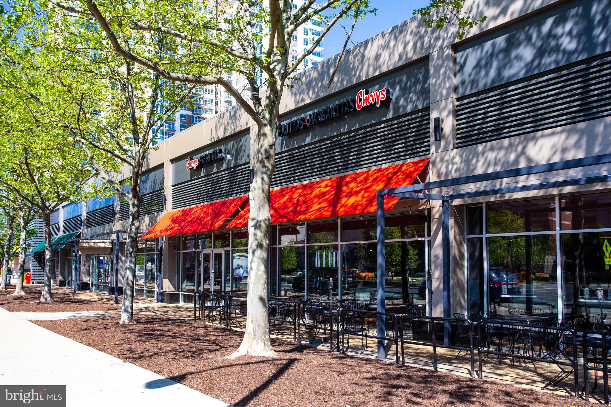 1300 Crystal Dr #901s