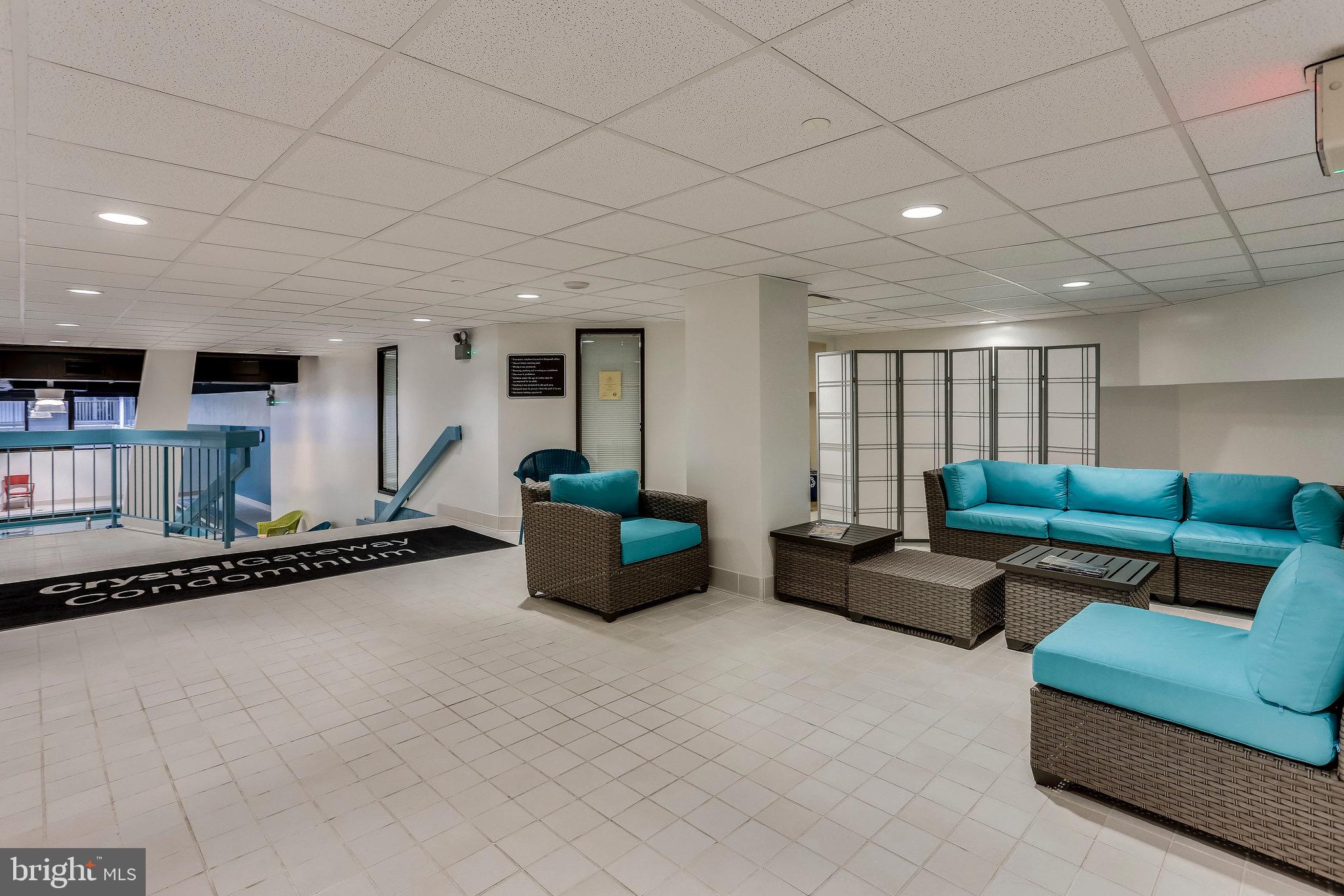 1300 Crystal Dr #901s