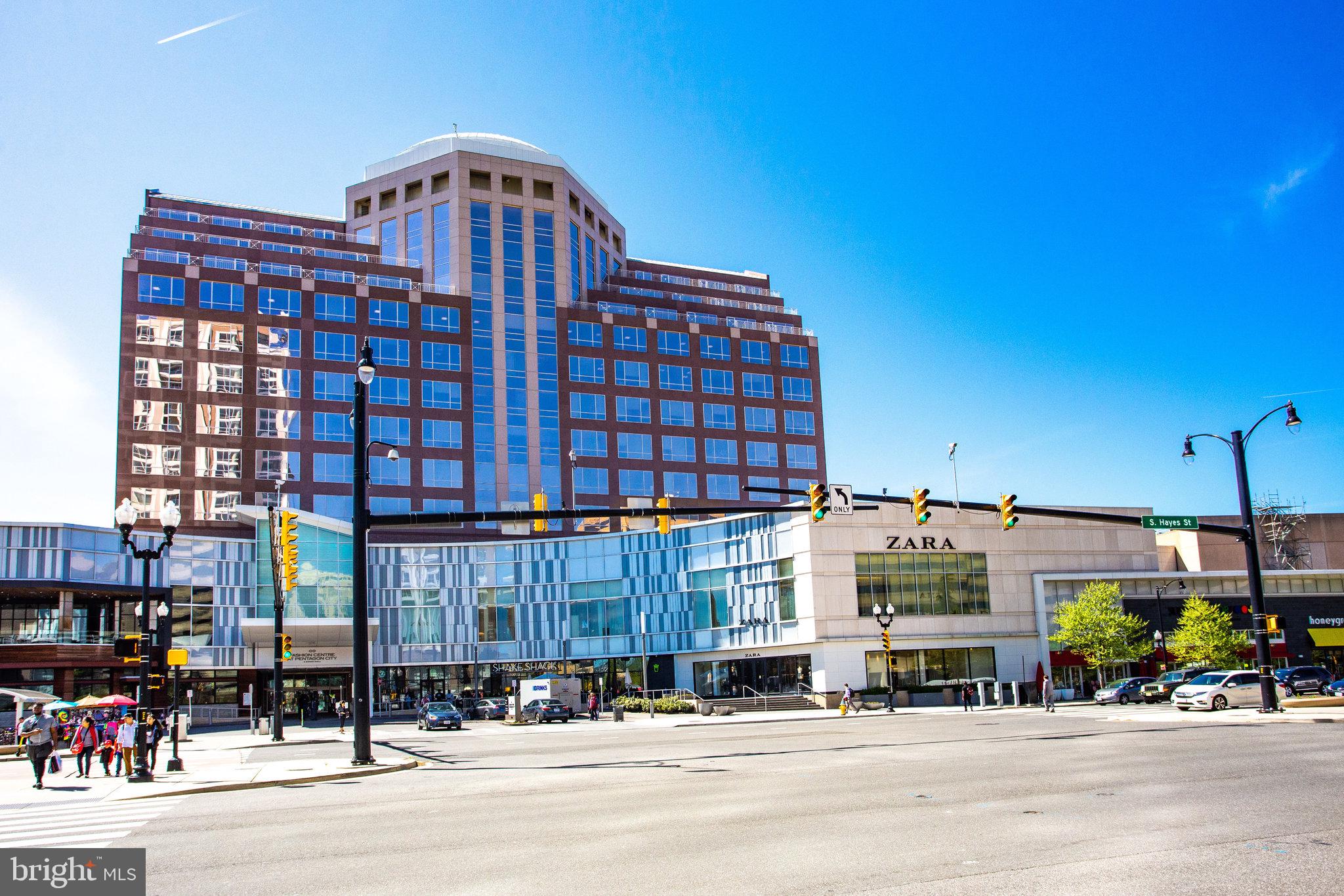 1300 Crystal Dr #1210s