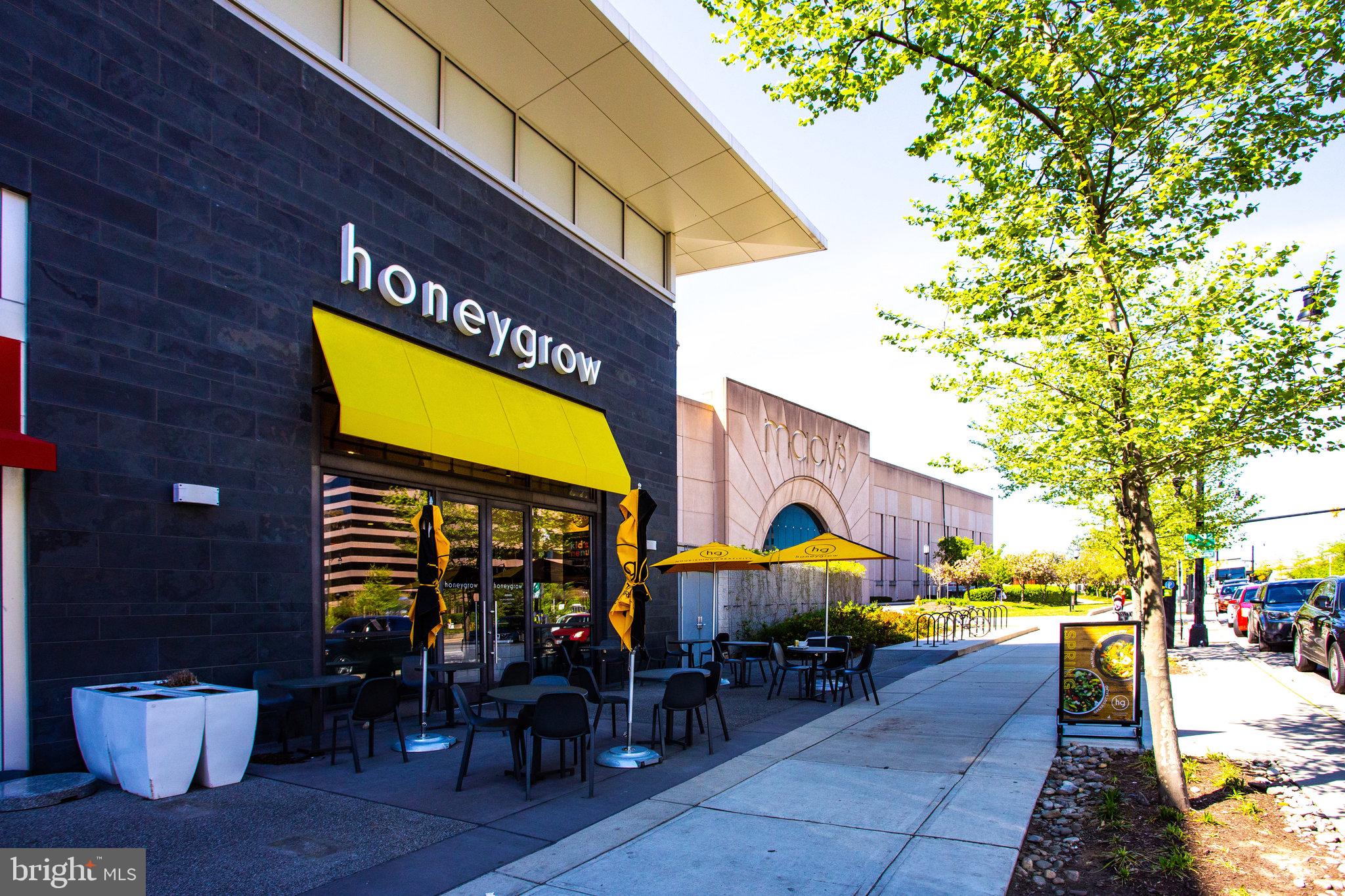 1300 Crystal Dr #1210s