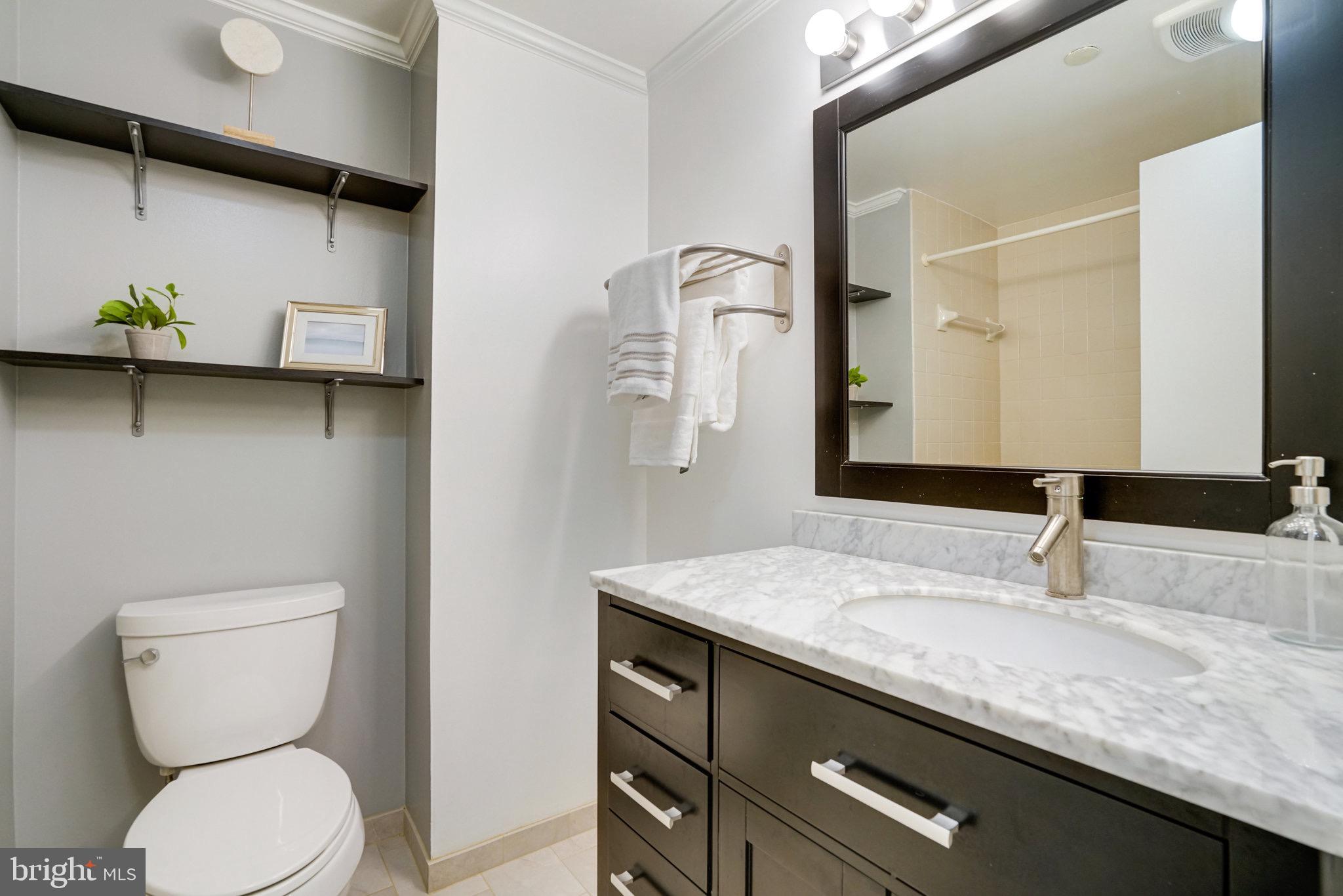 1300 Crystal Dr #1210s