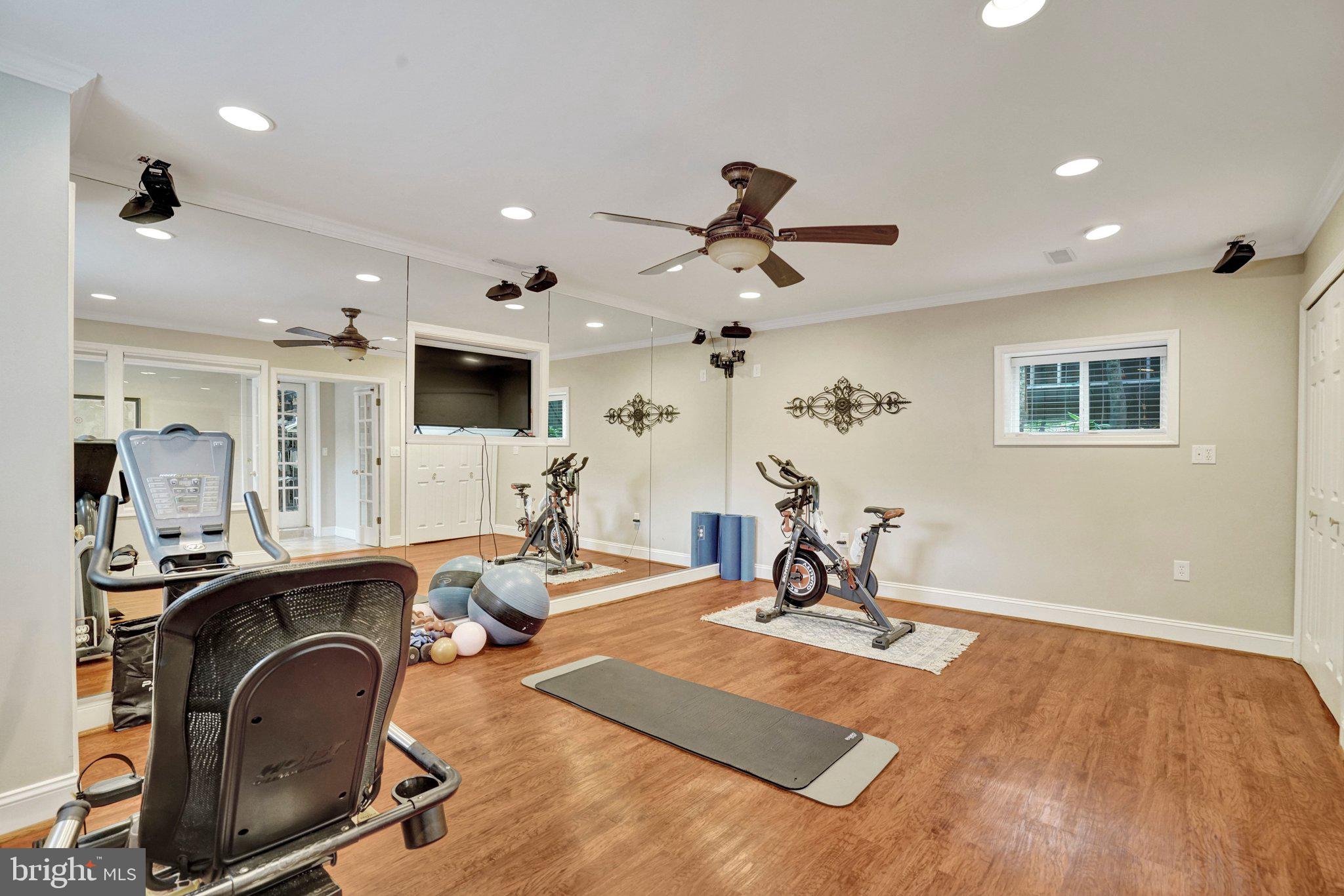 4019 N CHESTERBROOK ROAD