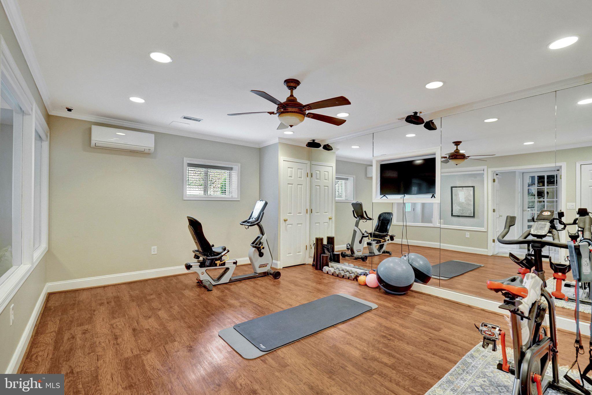 4019 N CHESTERBROOK ROAD