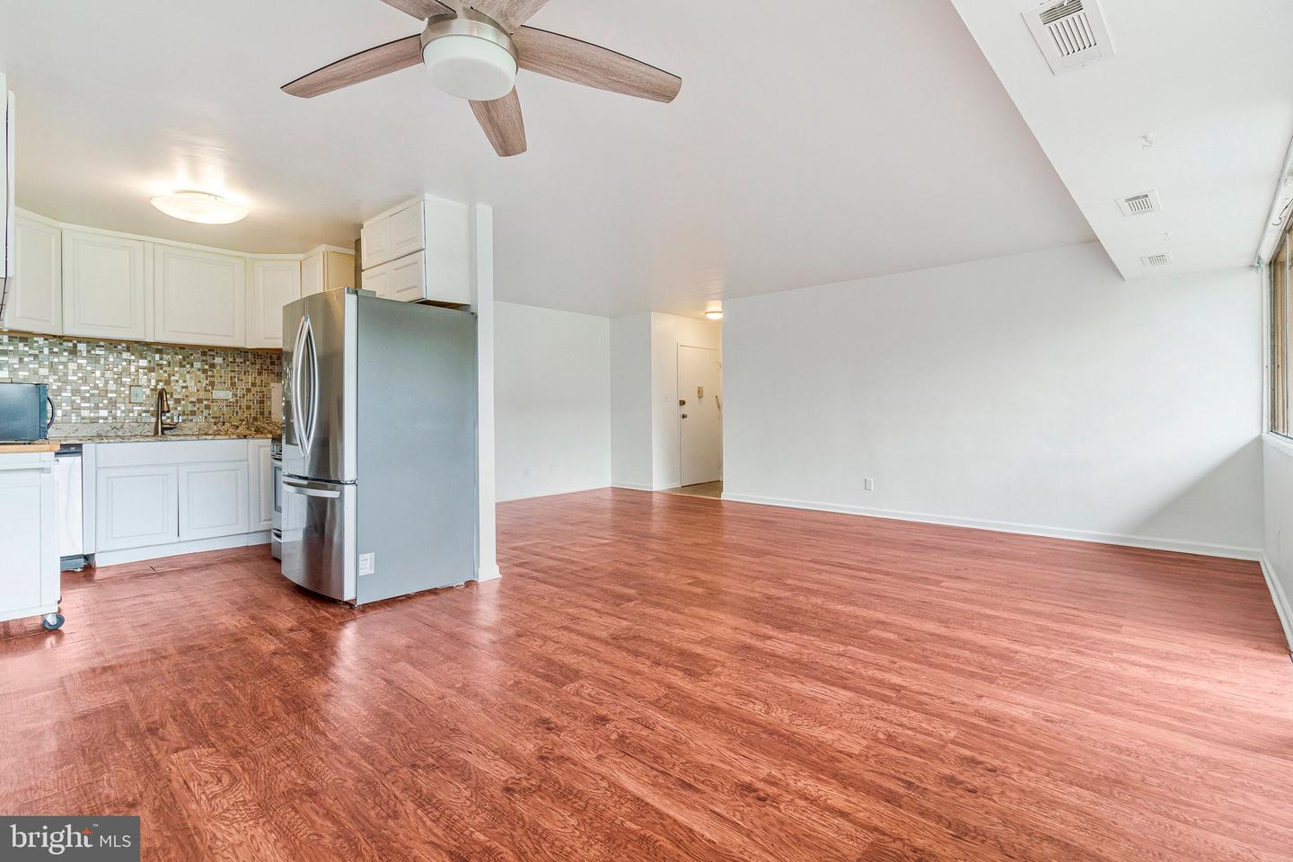 5801 Quantrell Ave #203