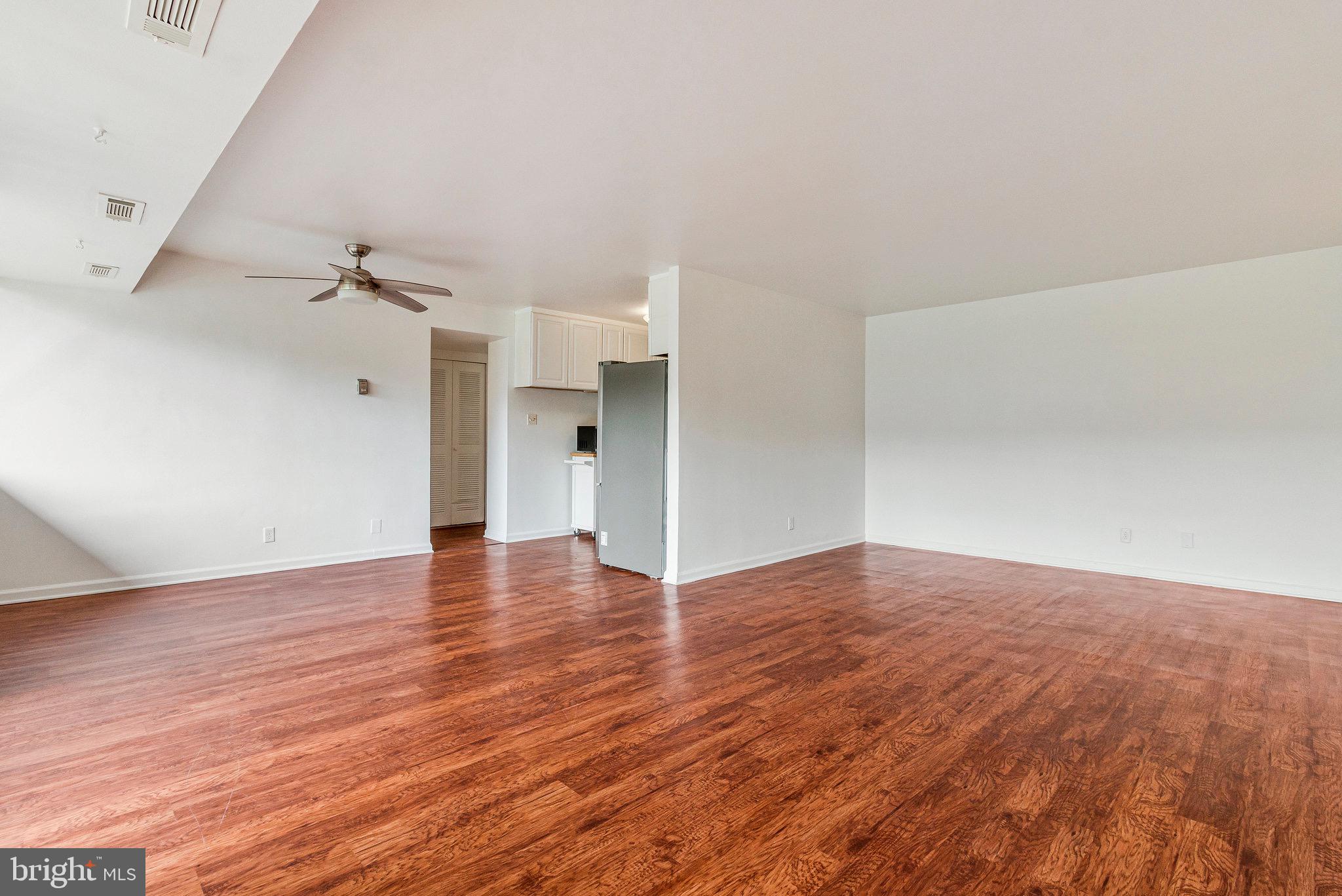 5801 Quantrell Ave #203