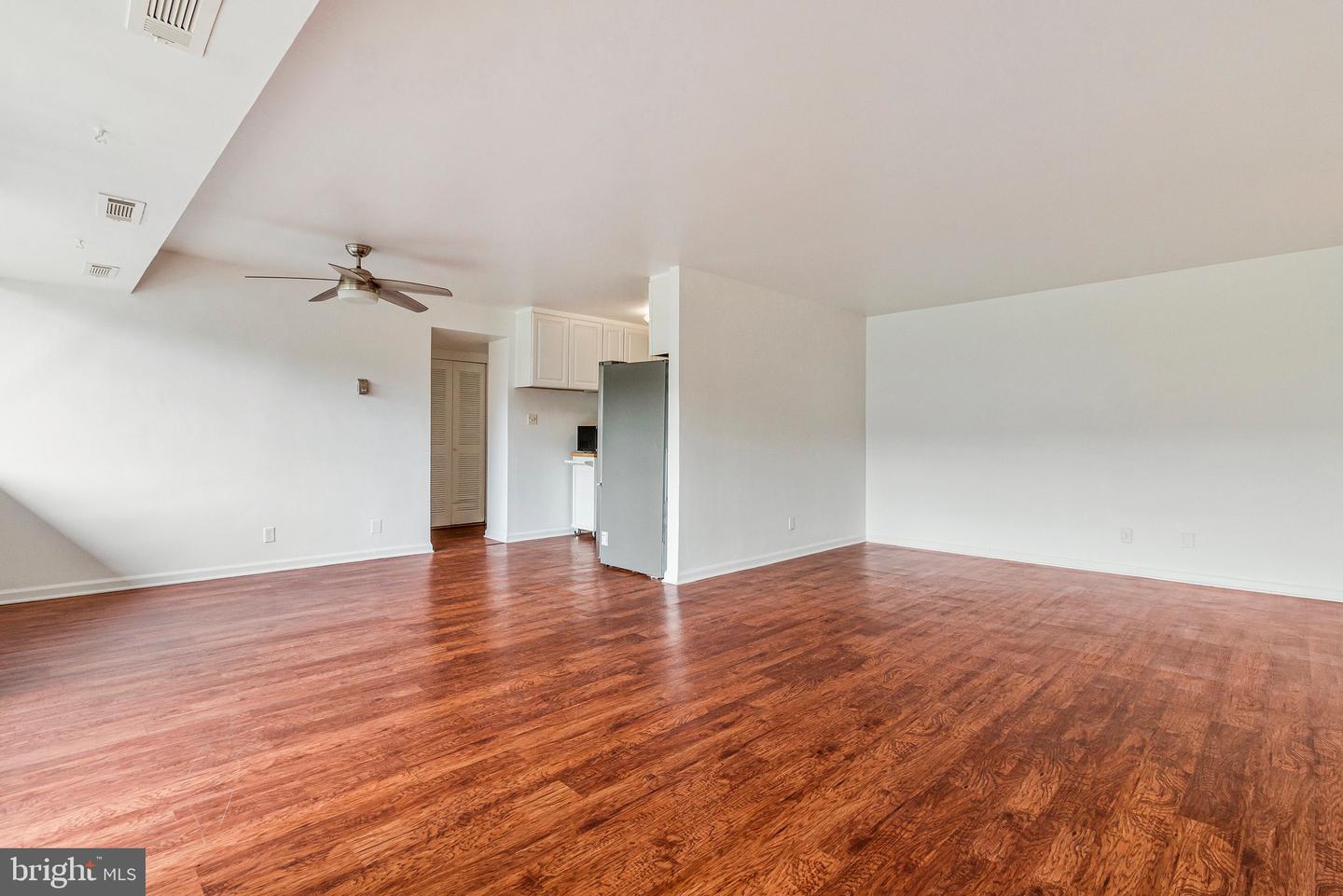 5801 Quantrell Ave #203