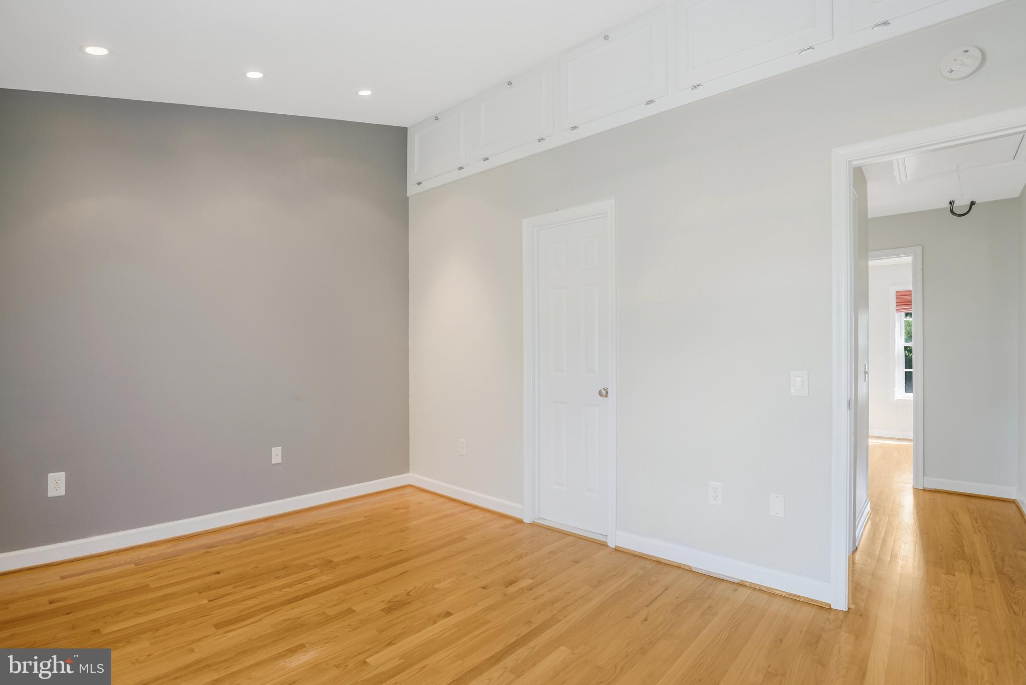 6529 OLD CARRIAGE LANE