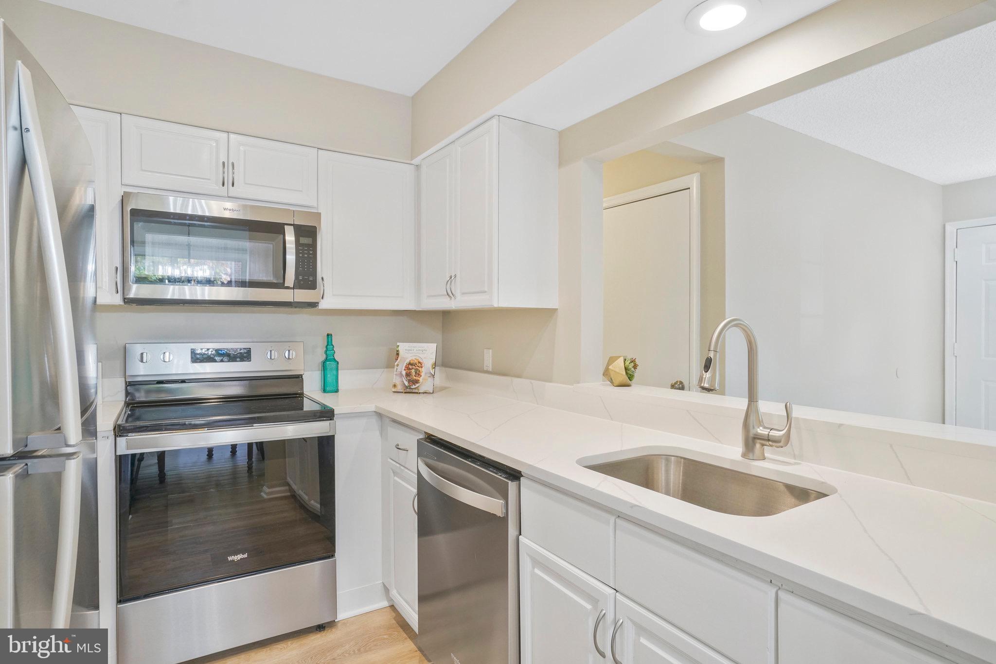 3152 Covewood COURT Unit: 3152F