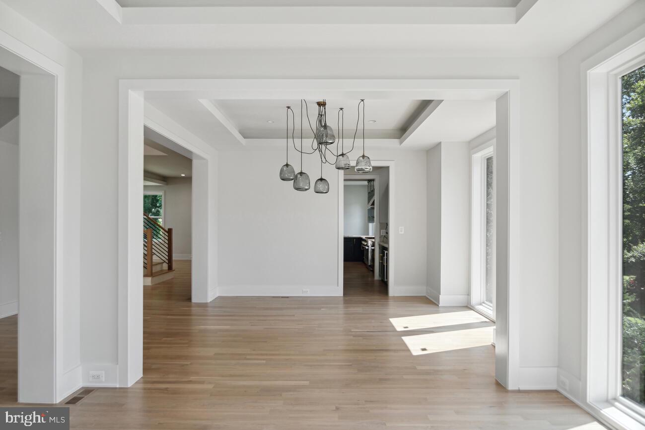 2729 Woodley Place