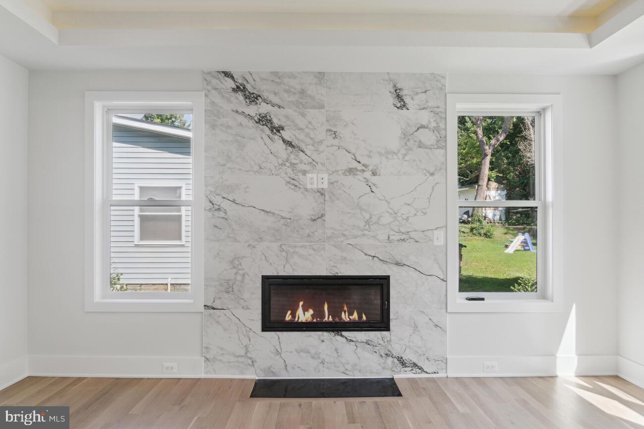 2729 Woodley Place