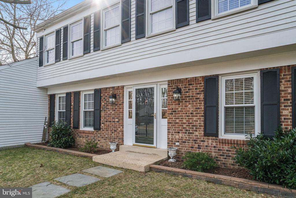 6848 Boot Ct