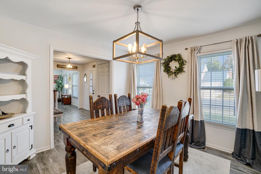 6848 Boot Ct