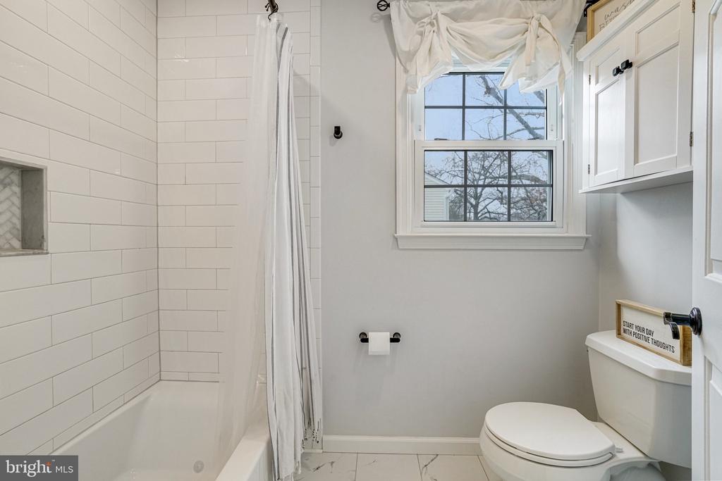6848 Boot Ct