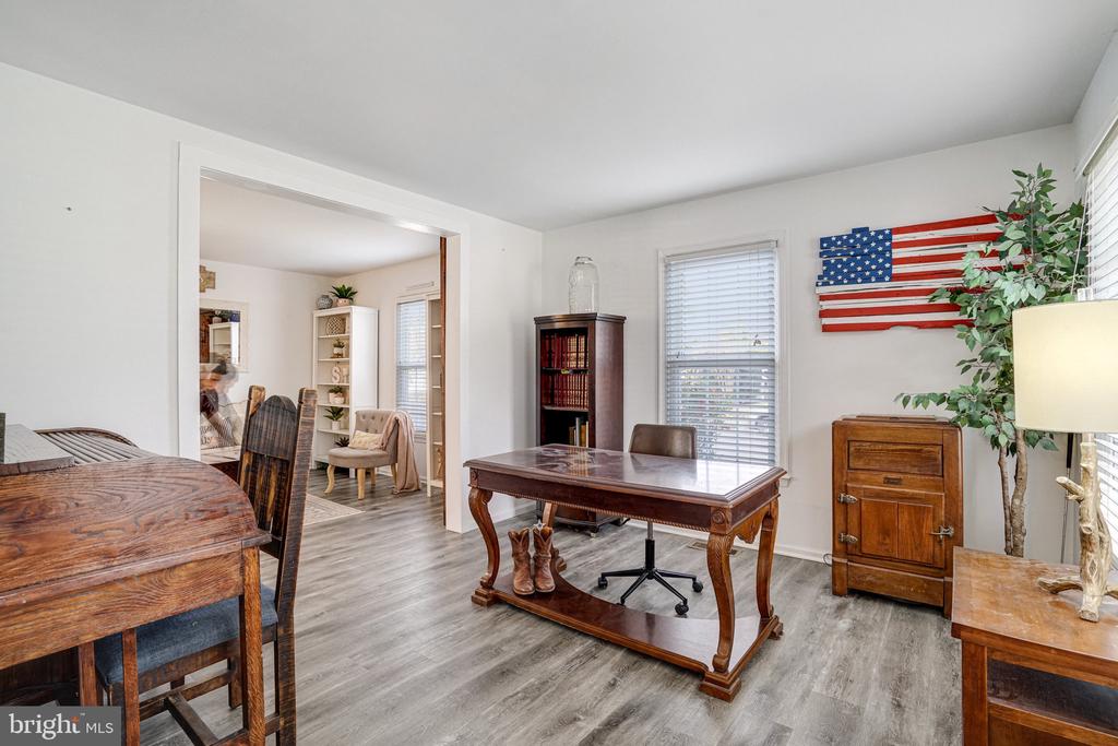 6848 Boot Ct