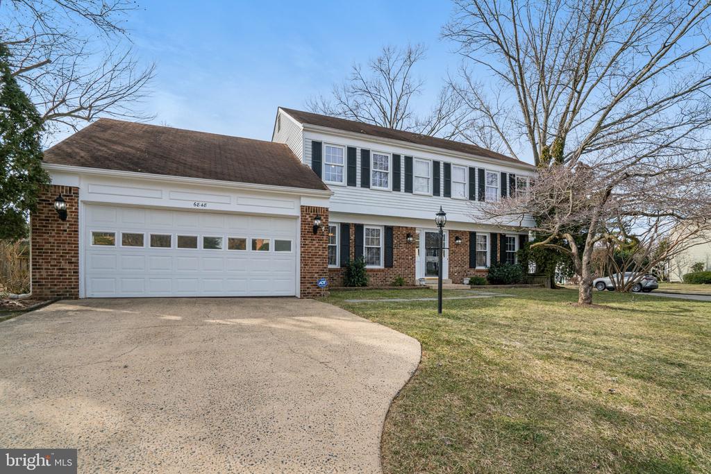 6848 Boot Ct