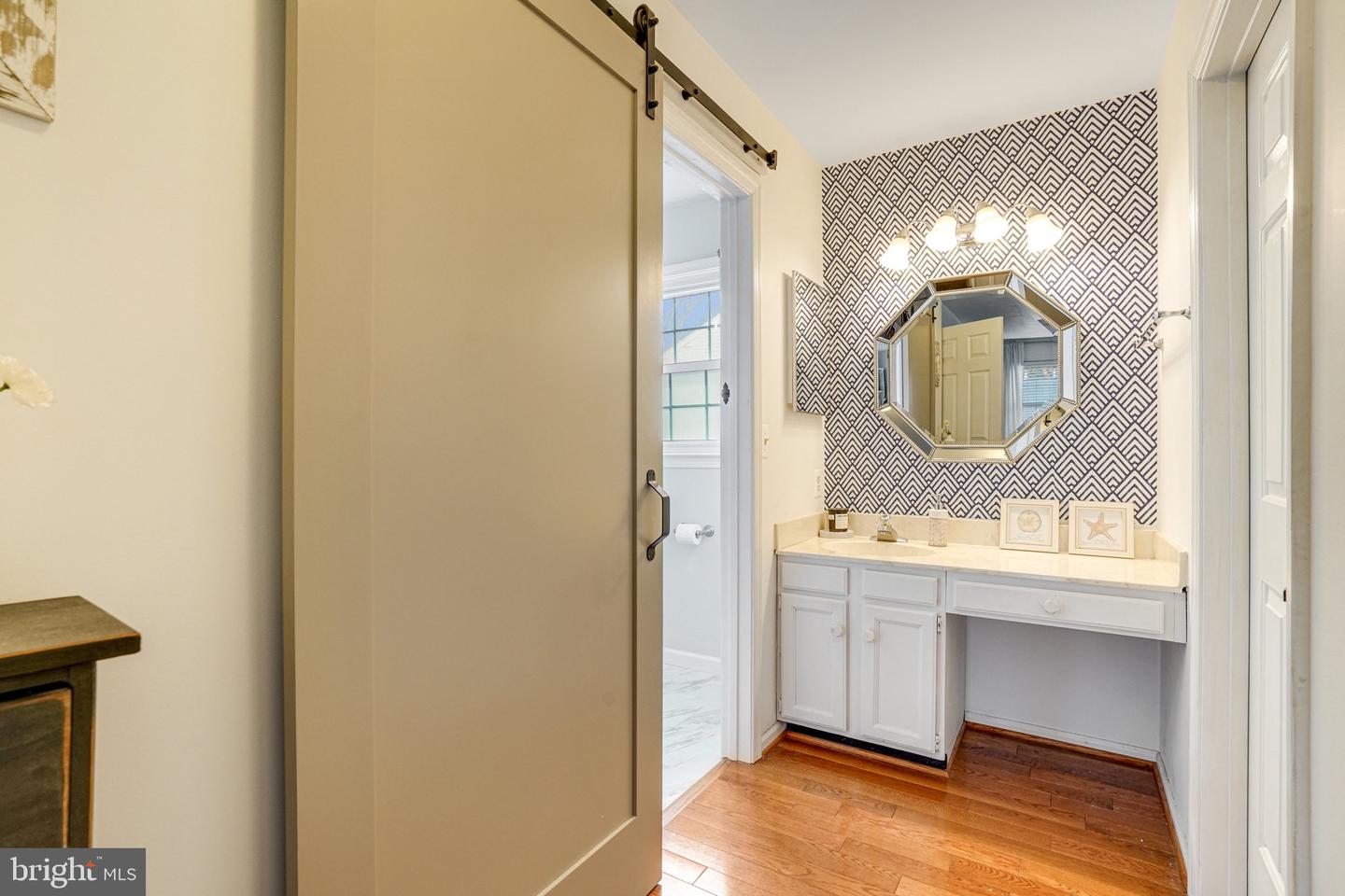 6848 Boot Ct