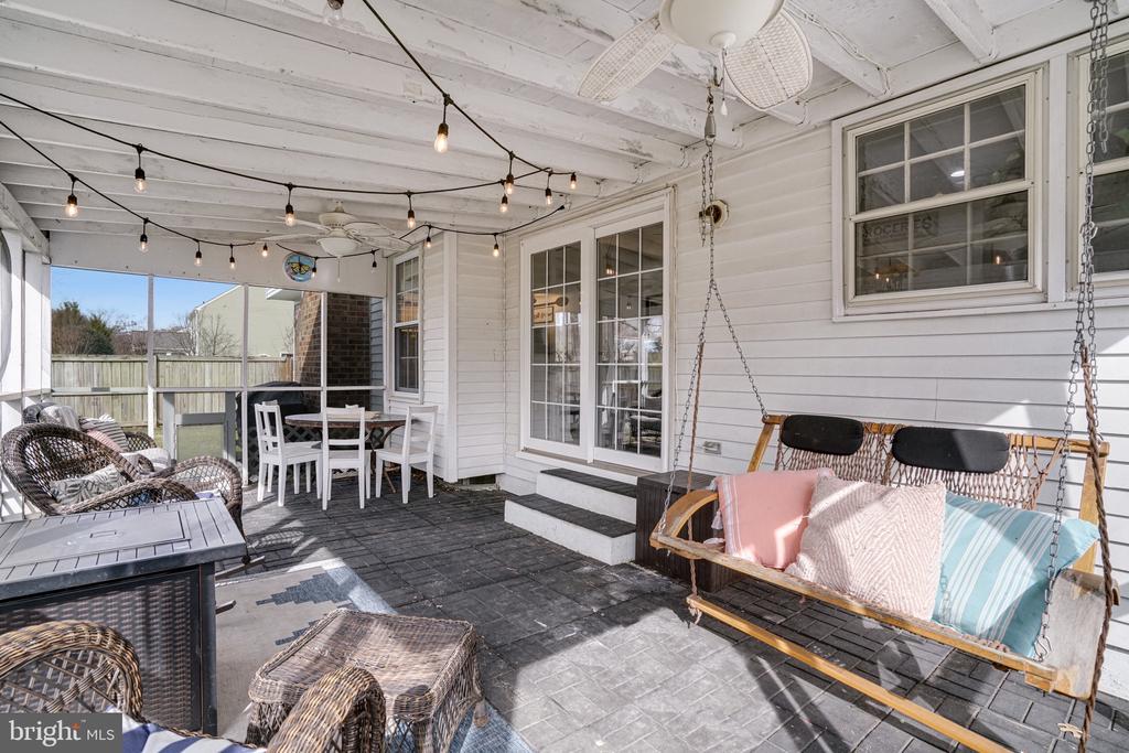 6848 Boot Ct