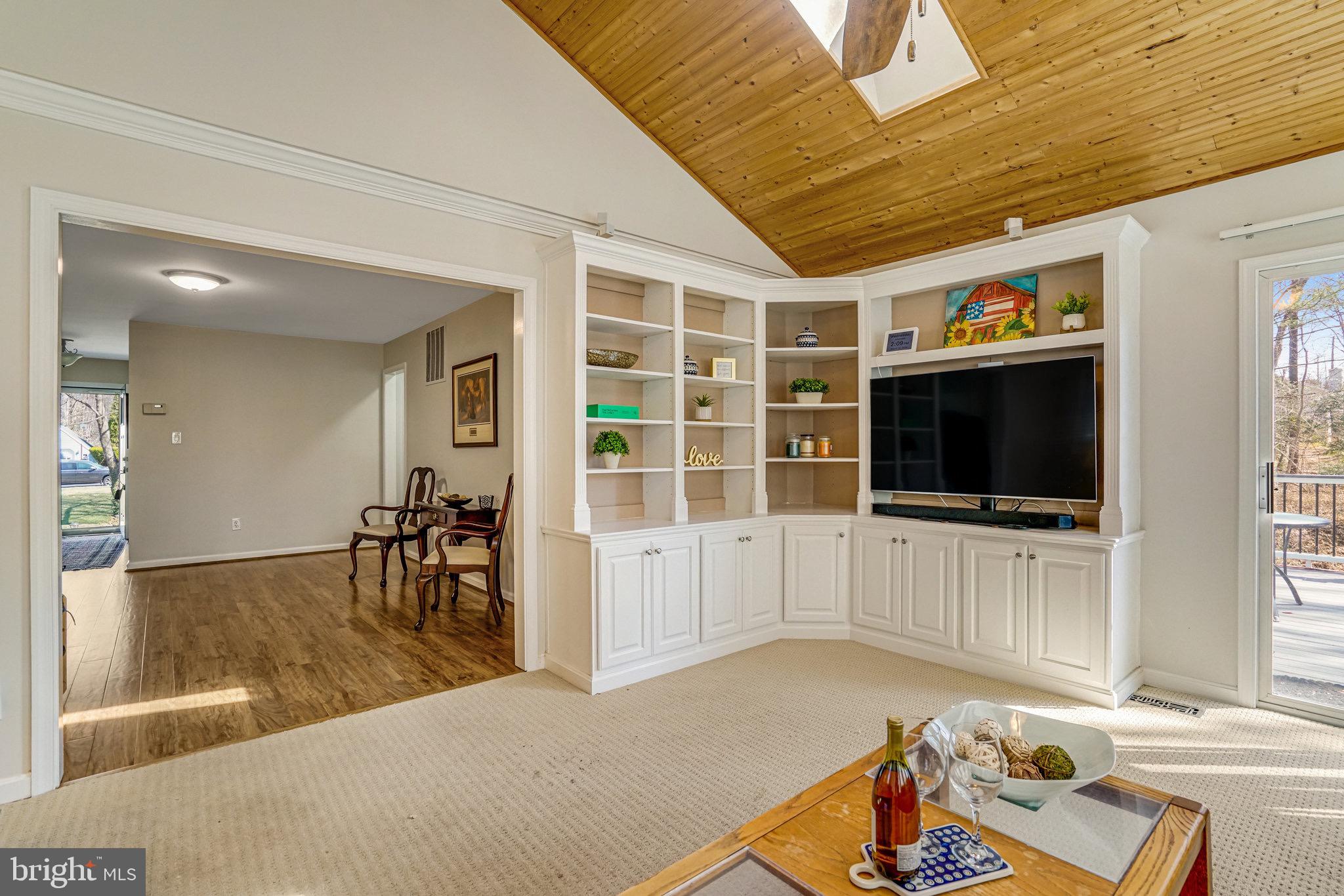 7266 Linden Tree Ln