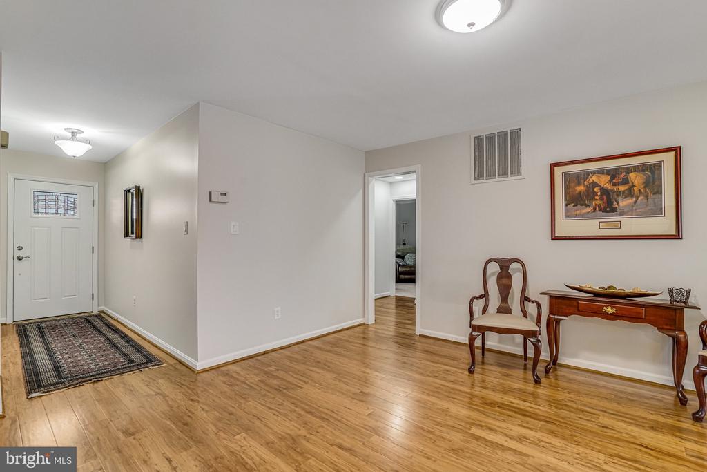 7266 Linden Tree Ln