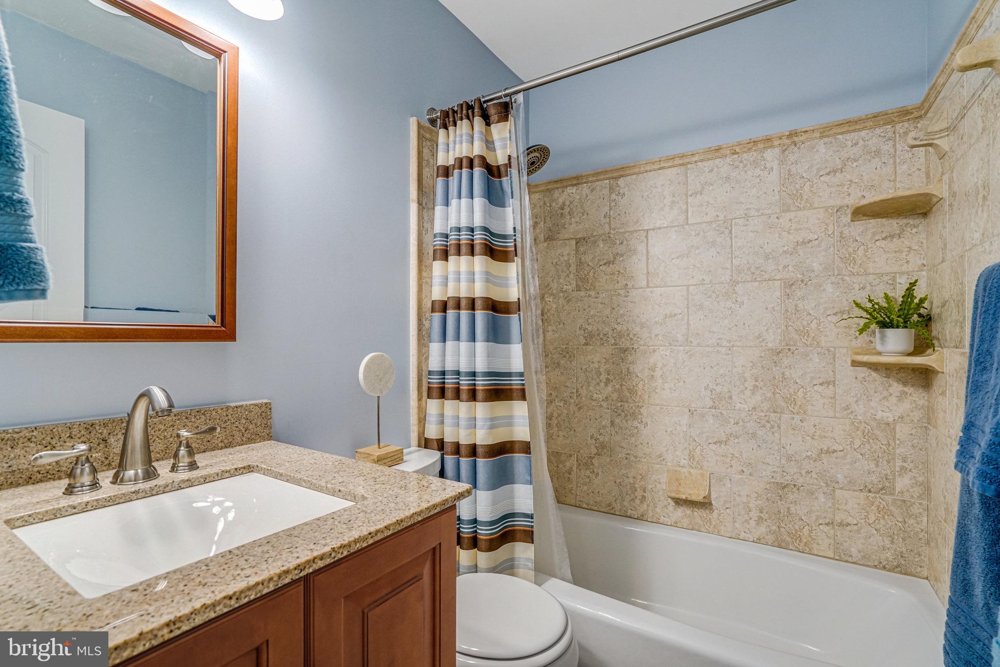 7266 Linden Tree Ln