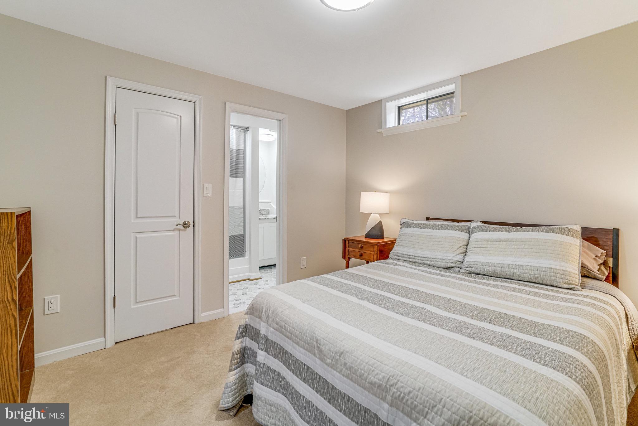 7266 Linden Tree Ln