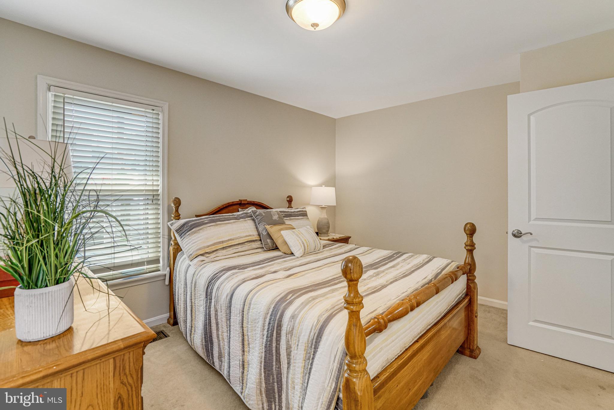 7266 Linden Tree Ln