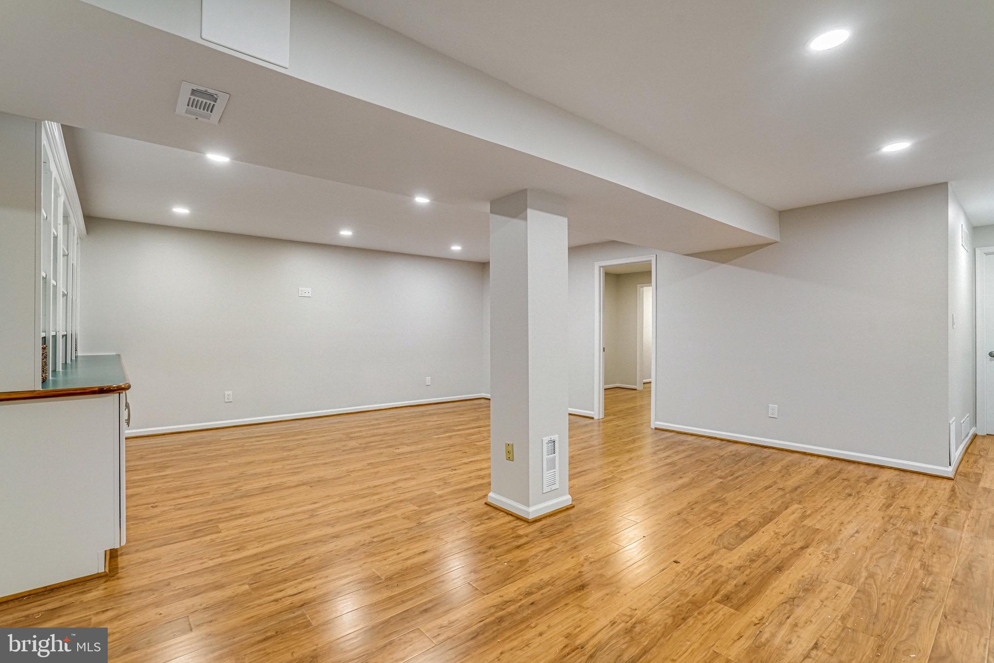 7266 Linden Tree Ln