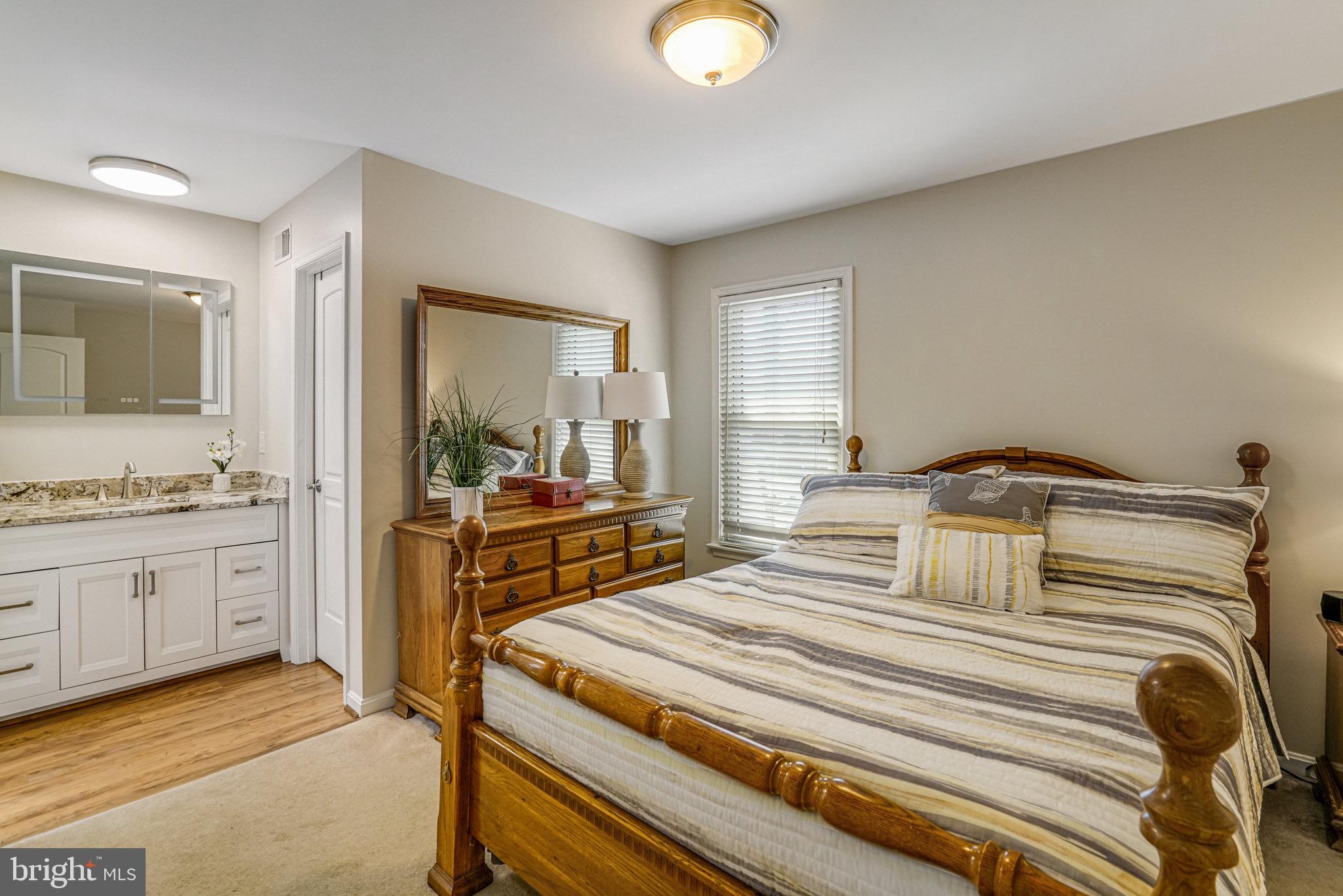 7266 Linden Tree Ln