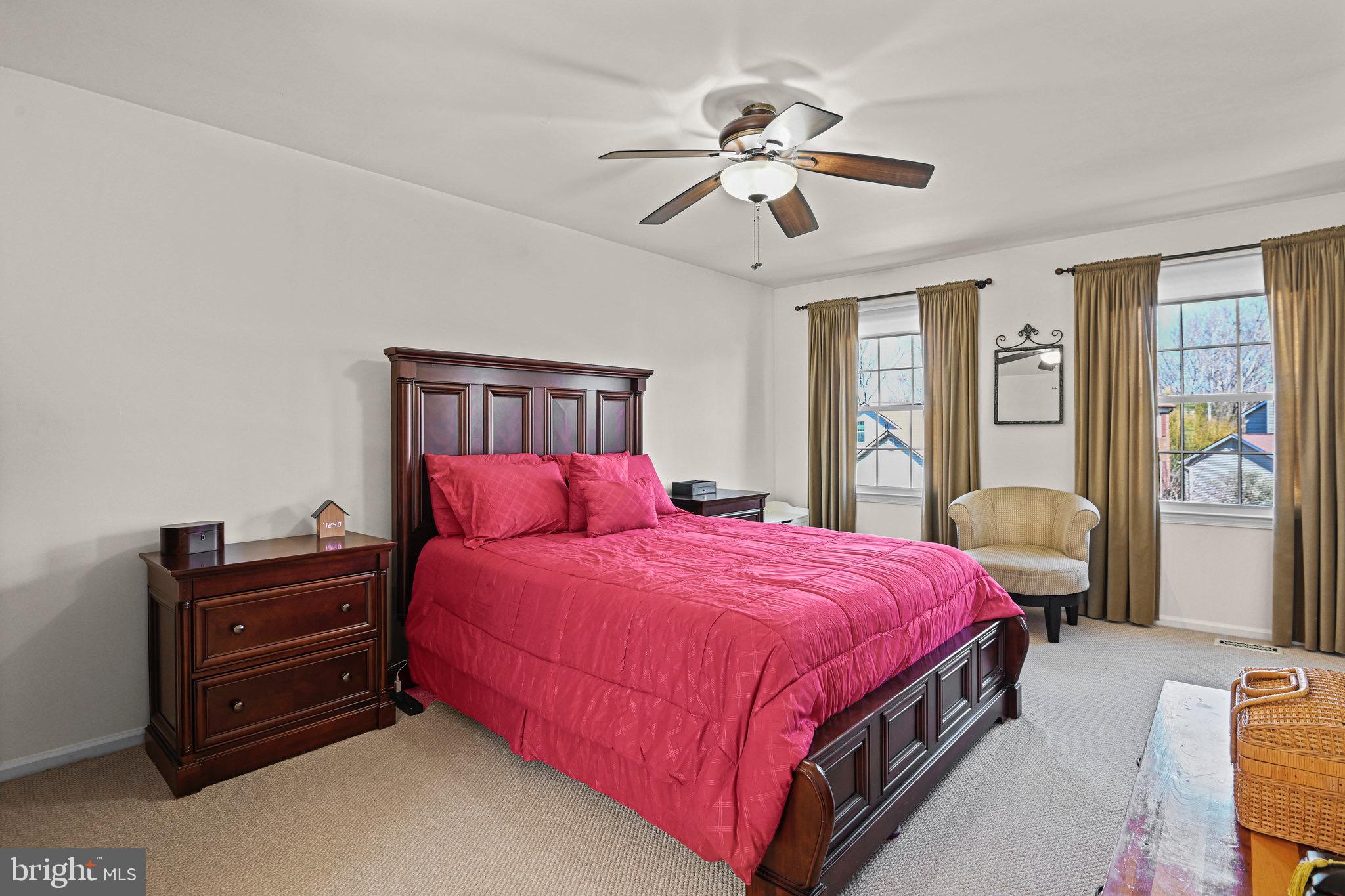 14527 William Carr Ln