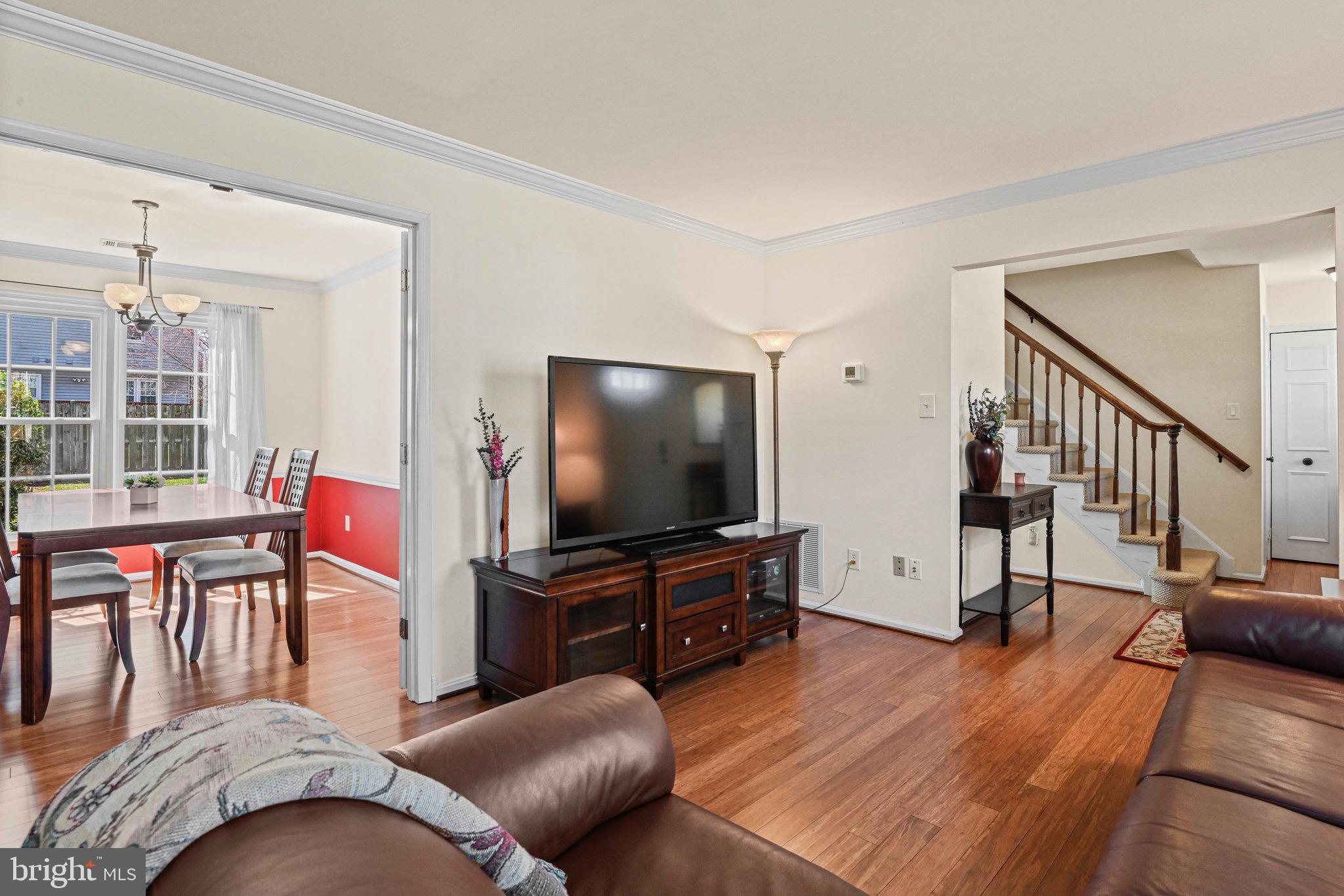 14527 William Carr Ln