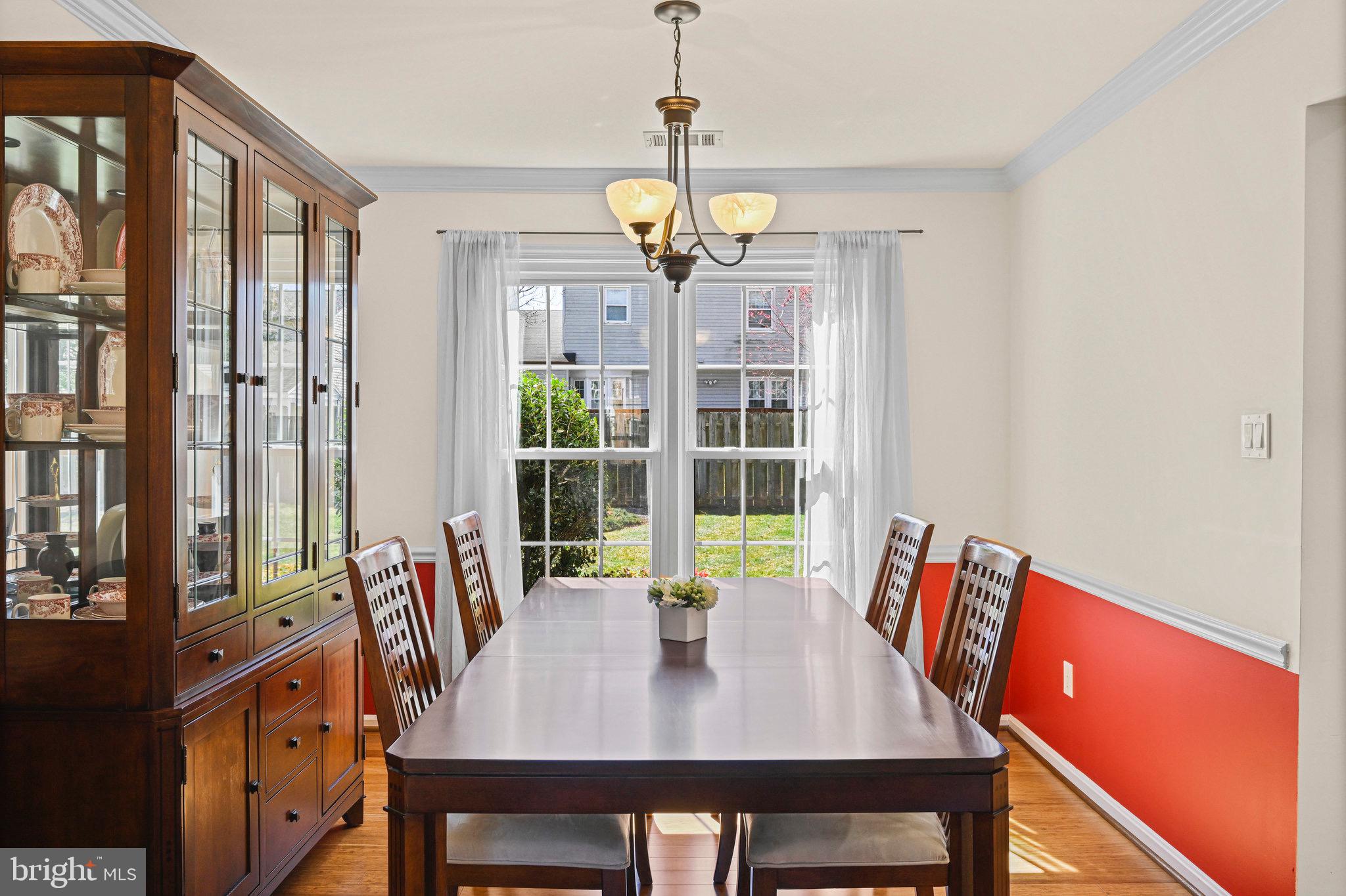 14527 William Carr Ln