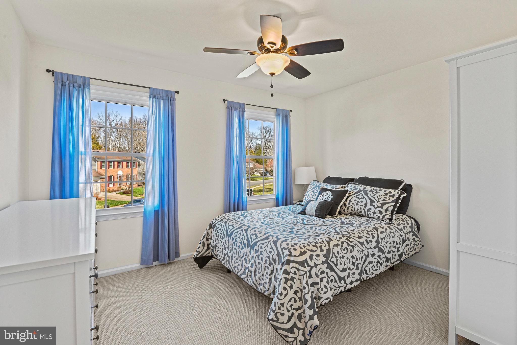 14527 William Carr Ln