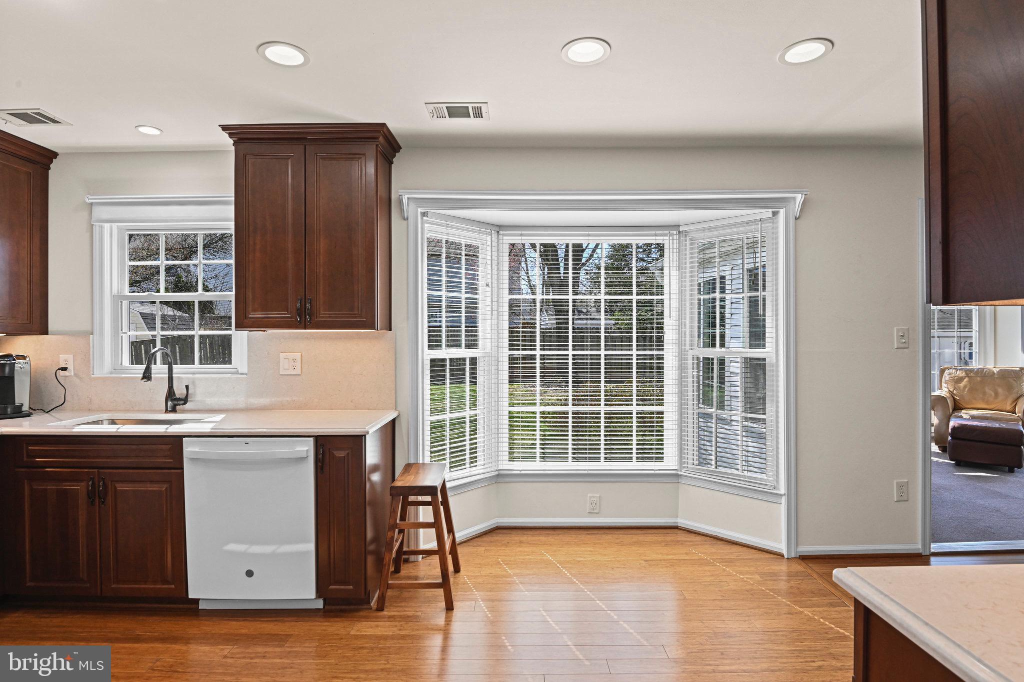 14527 William Carr Ln