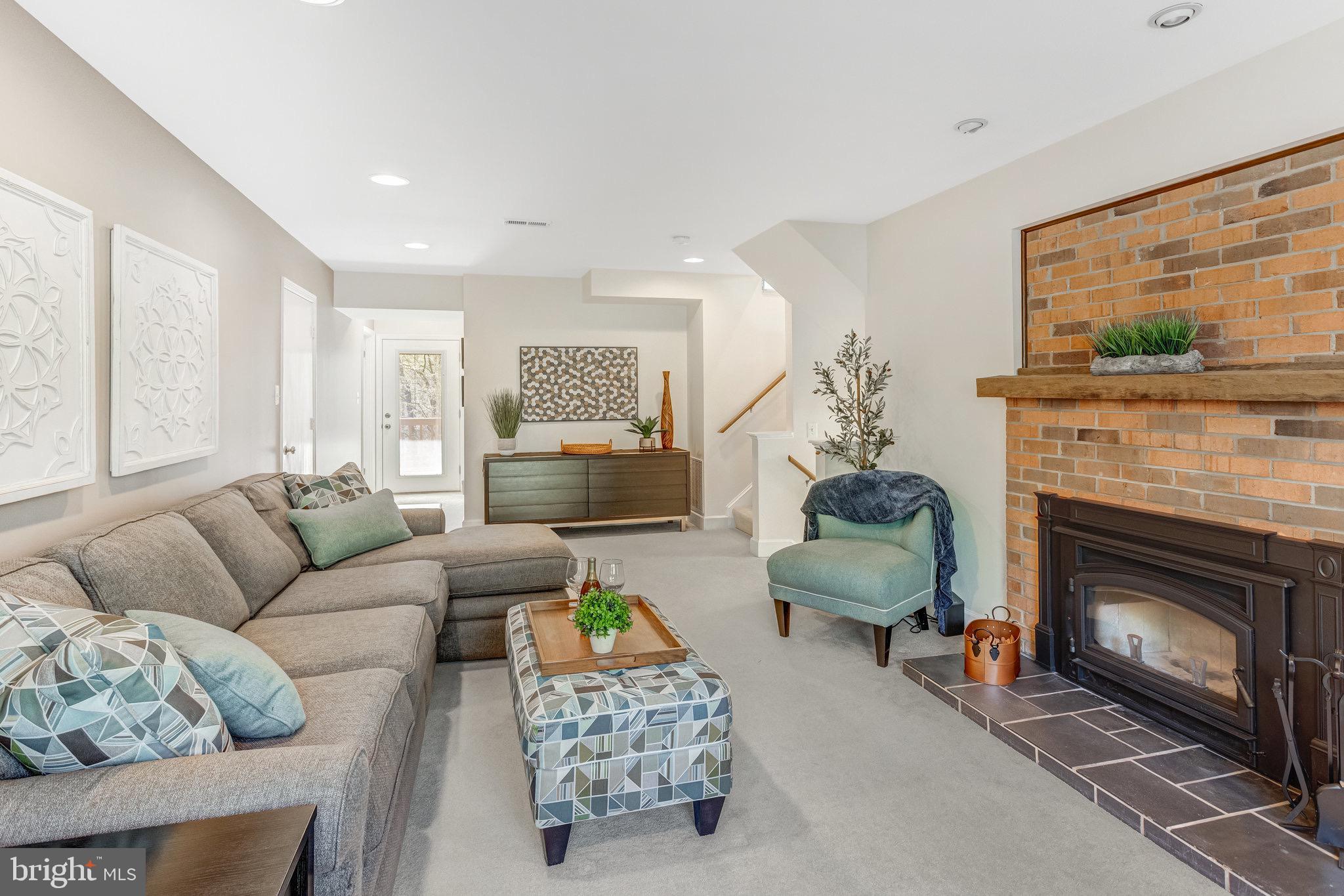 10242 van Thompson Rd