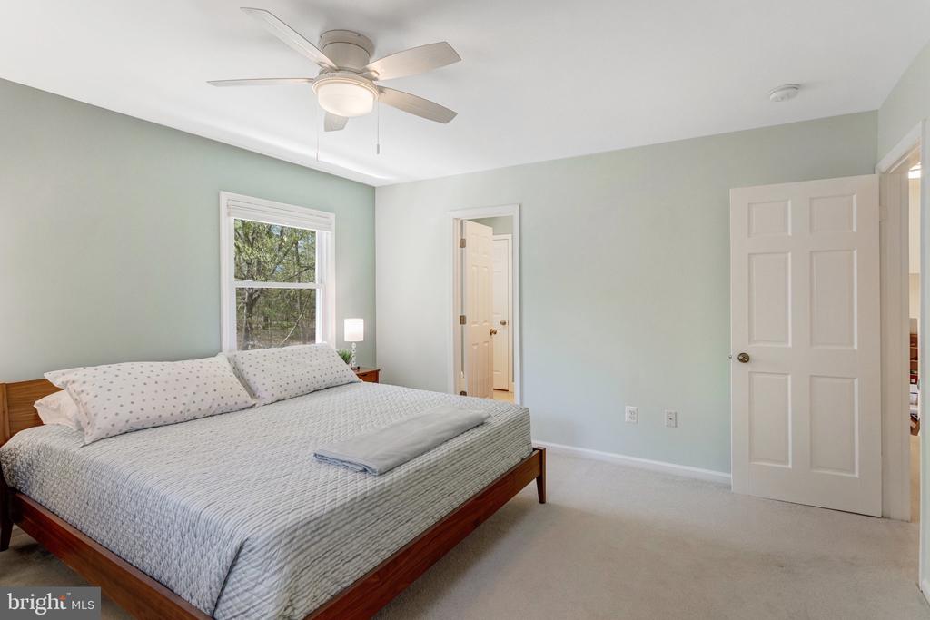10242 van Thompson Rd