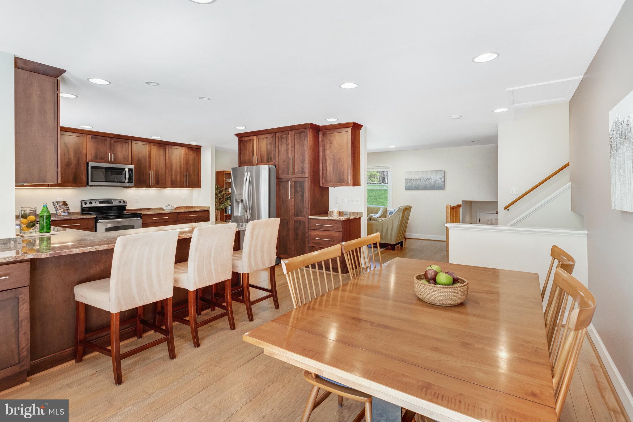 10242 van Thompson Rd