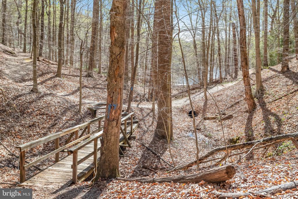 10242 van Thompson Rd