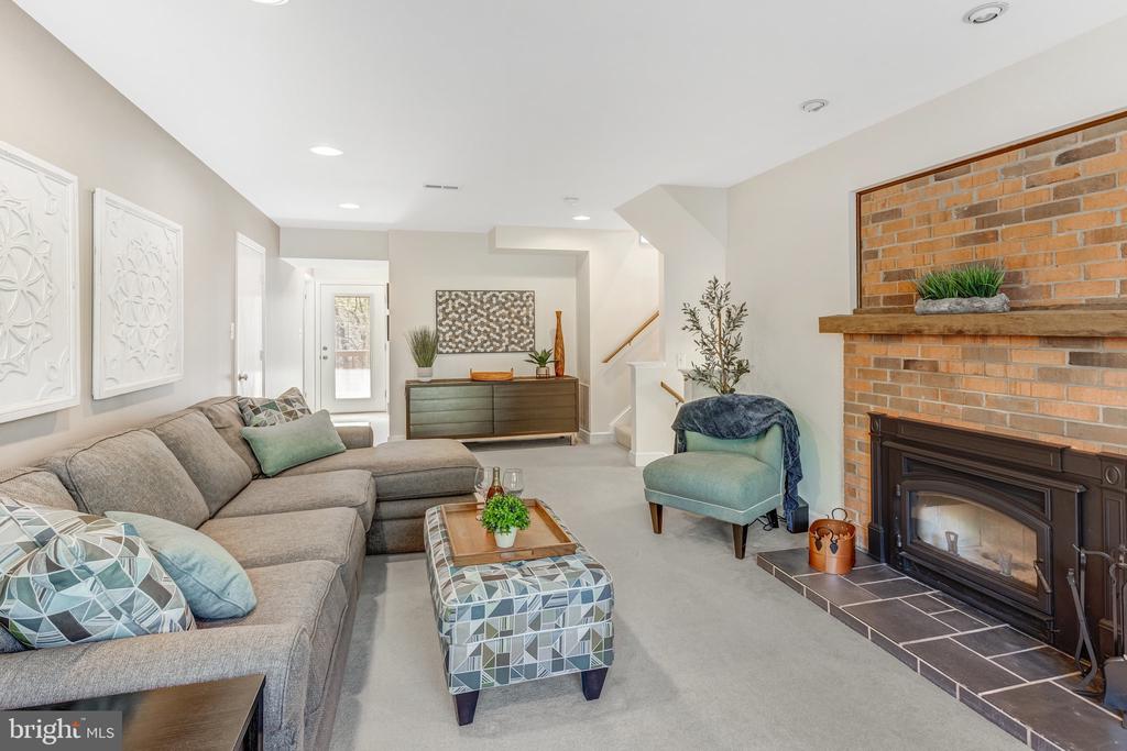 10242 van Thompson Rd