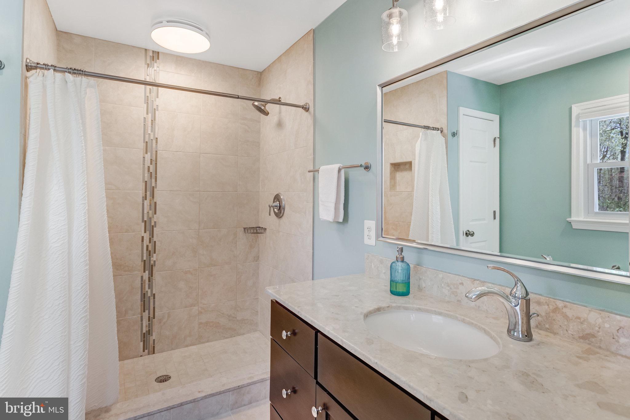 10242 van Thompson Rd