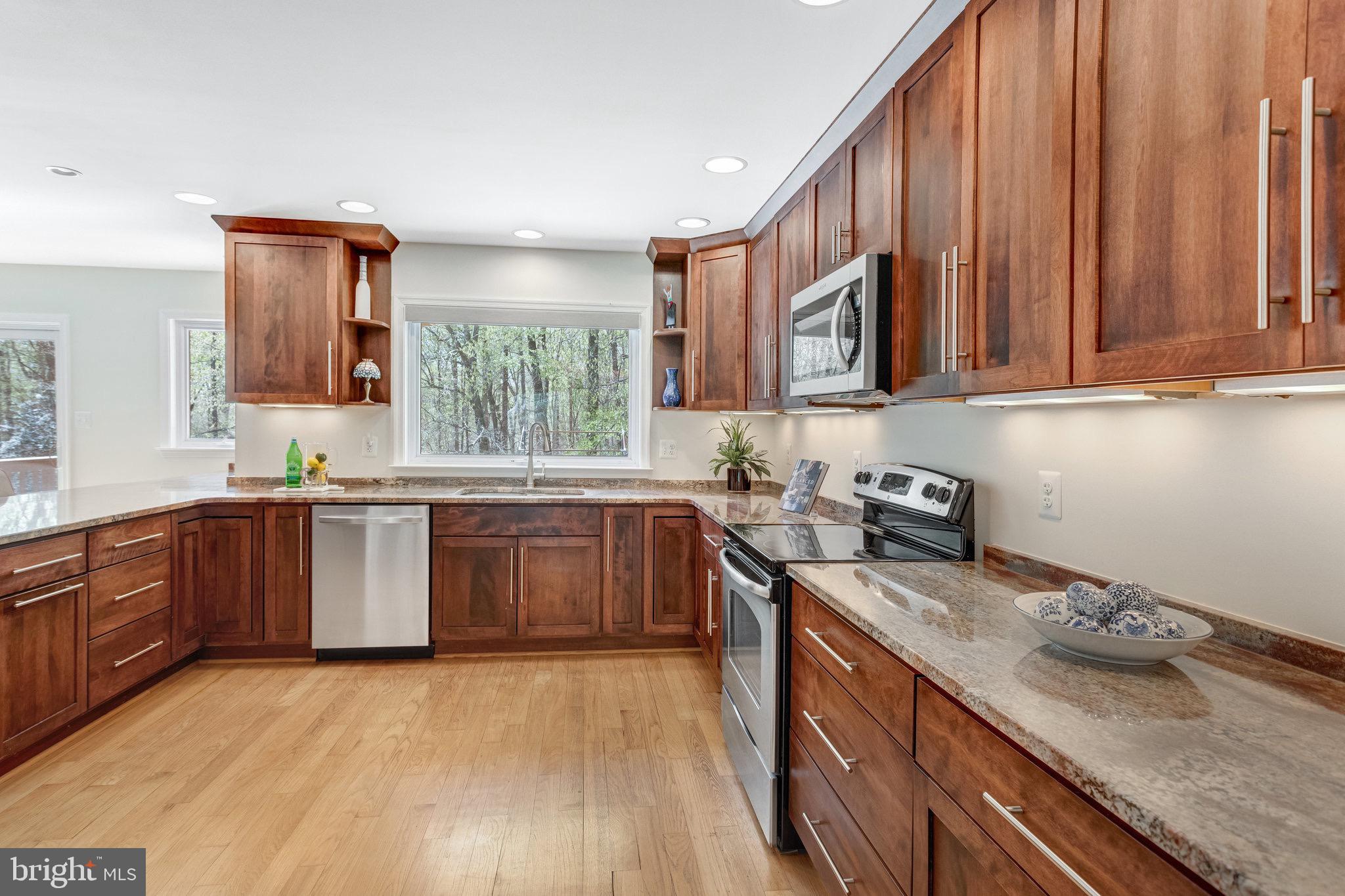 10242 van Thompson Rd