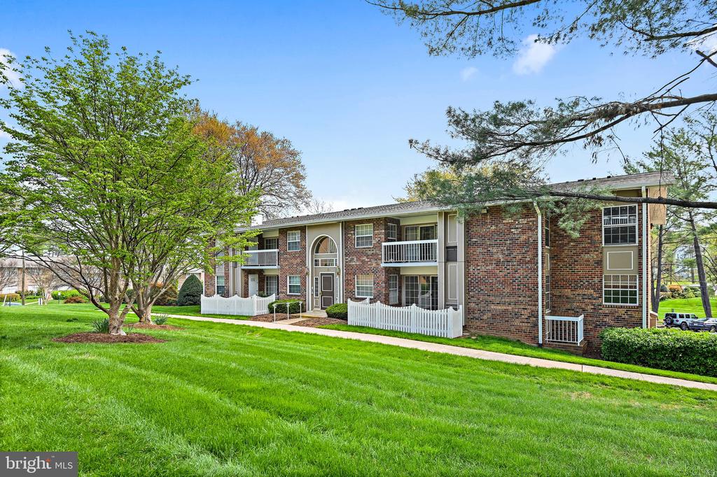 1954 Kennedy Dr #T3