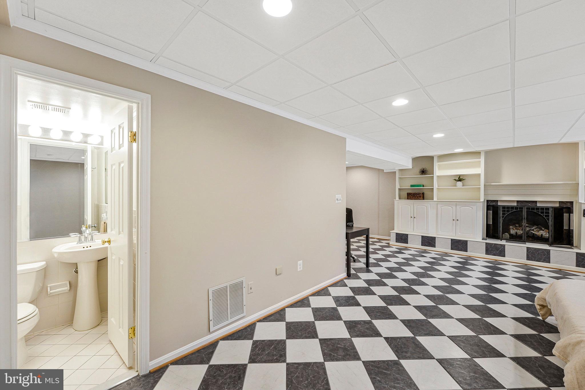 1204 Pine Hill Rd