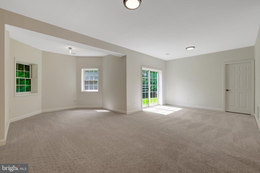 2160 Bonaventure Dr