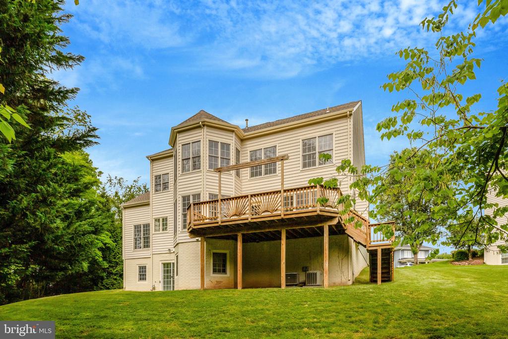2160 Bonaventure Dr