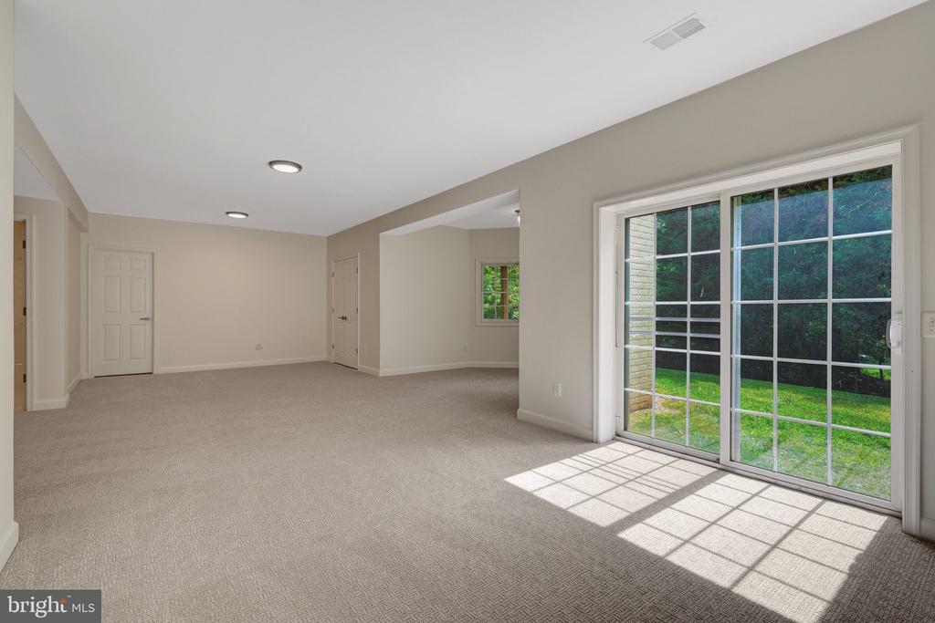 2160 Bonaventure Dr