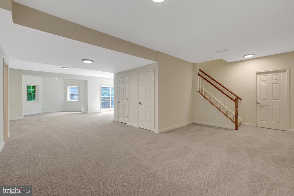 2160 Bonaventure Dr